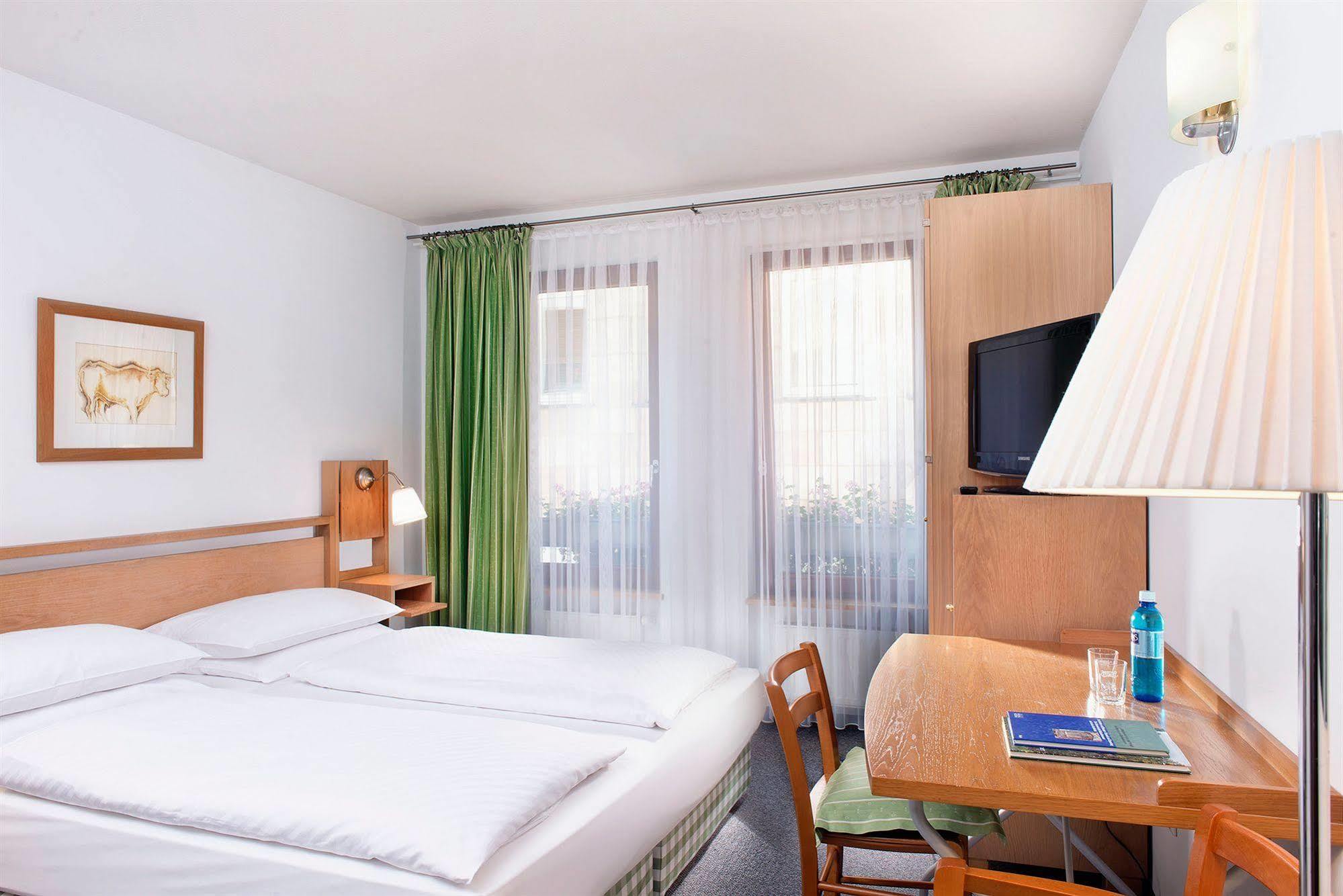 Hotel Agneshof Nuernberg Ruang foto