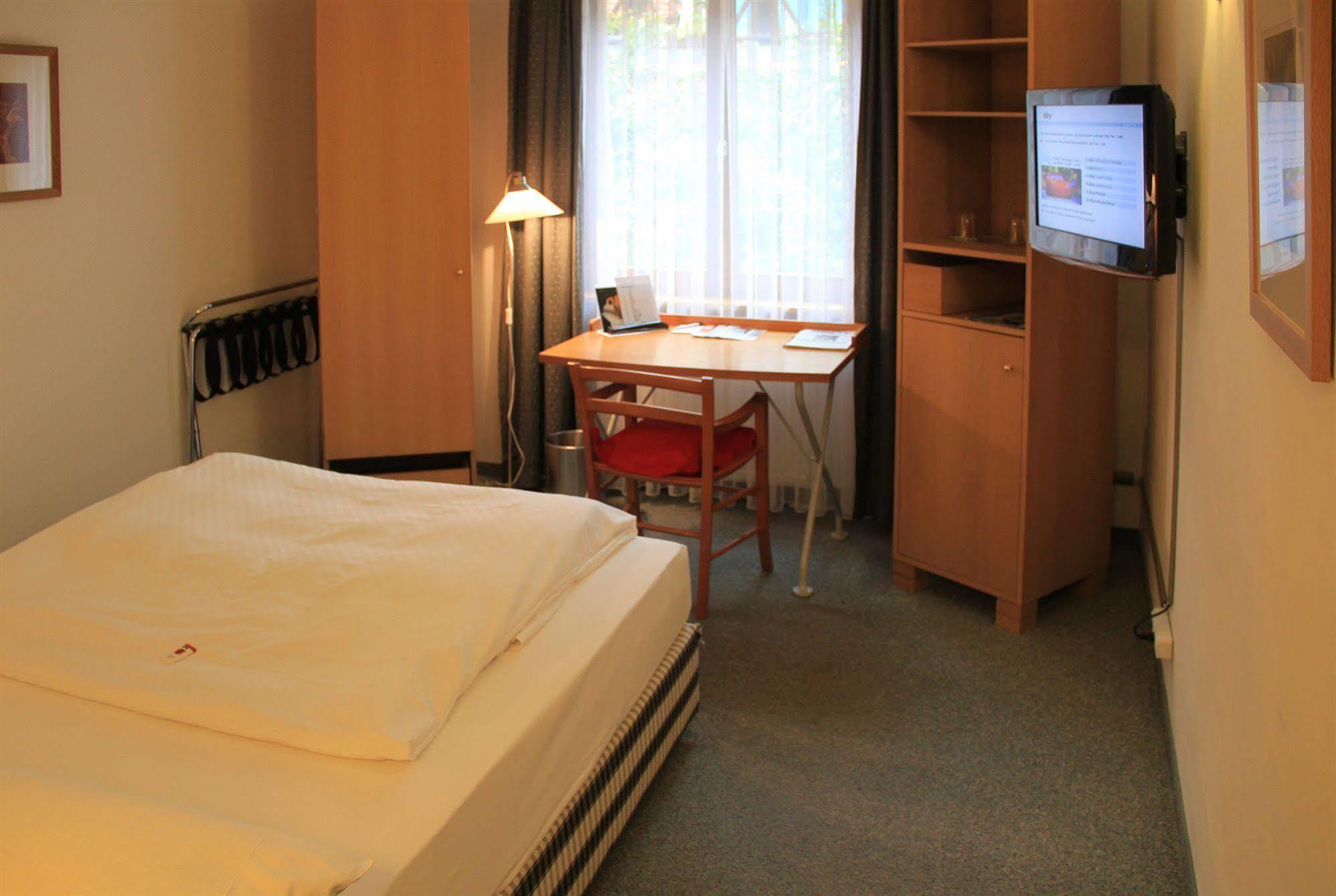 Hotel Agneshof Nuernberg Bagian luar foto